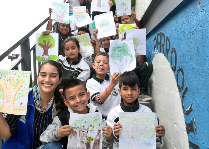 El revolcón educativo de Cali en peligro