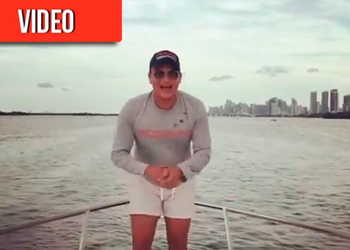 Video: Silvestre Dangond de fiesta en su yate por el triunfo de Duque