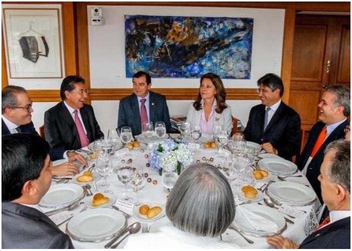 La llegada de Marta Lucía Ramírez obligó a reacomodar la mesa