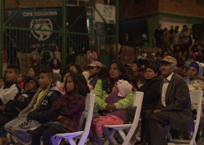 El cine en pantalla gigante se tomó Ciudad Bolívar en Bogotá