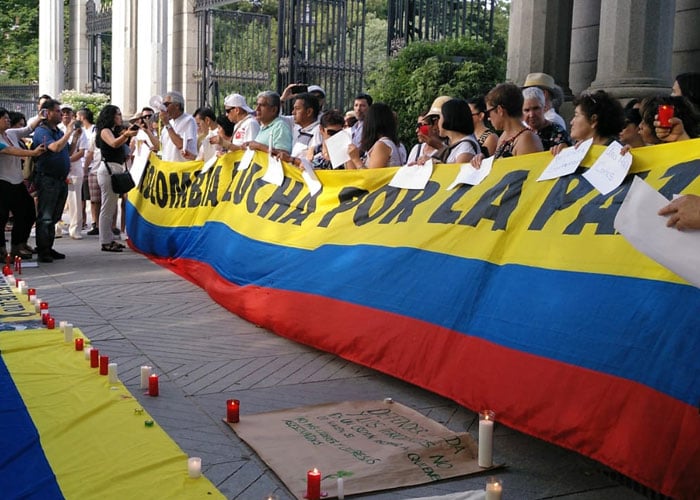 Velatón mundial contra el asesinato de líderes sociales y de oposición en Colombia