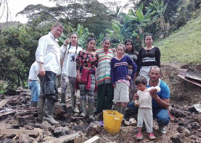 Con la ayuda de la gente lograrán recuperar su hogar