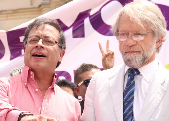 El día que Mockus salió del closet (III)