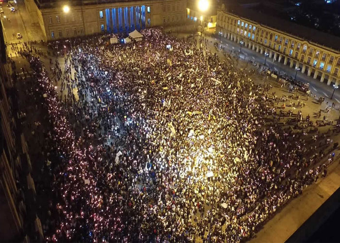 A mayorías parlamentarias, mayorías populares