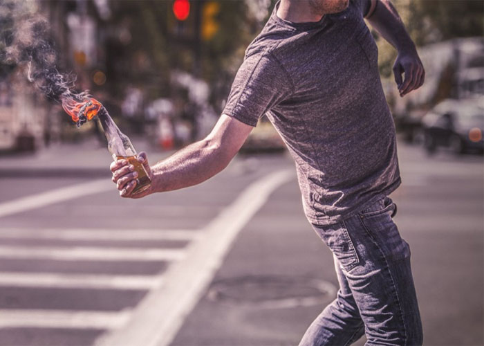 ¿Protesta social o vocinglería perversa y provocadora?