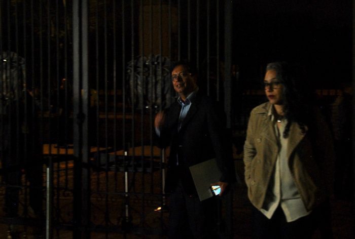 Uno de los últimos que llegó fue el senador Gustavo Petro y la representante María José Pizarro.