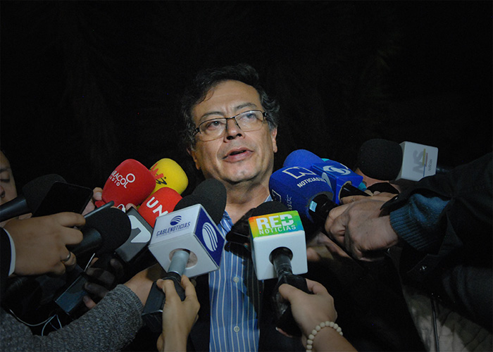 La carta que le entregó Petro al Presidente antes de la reunión