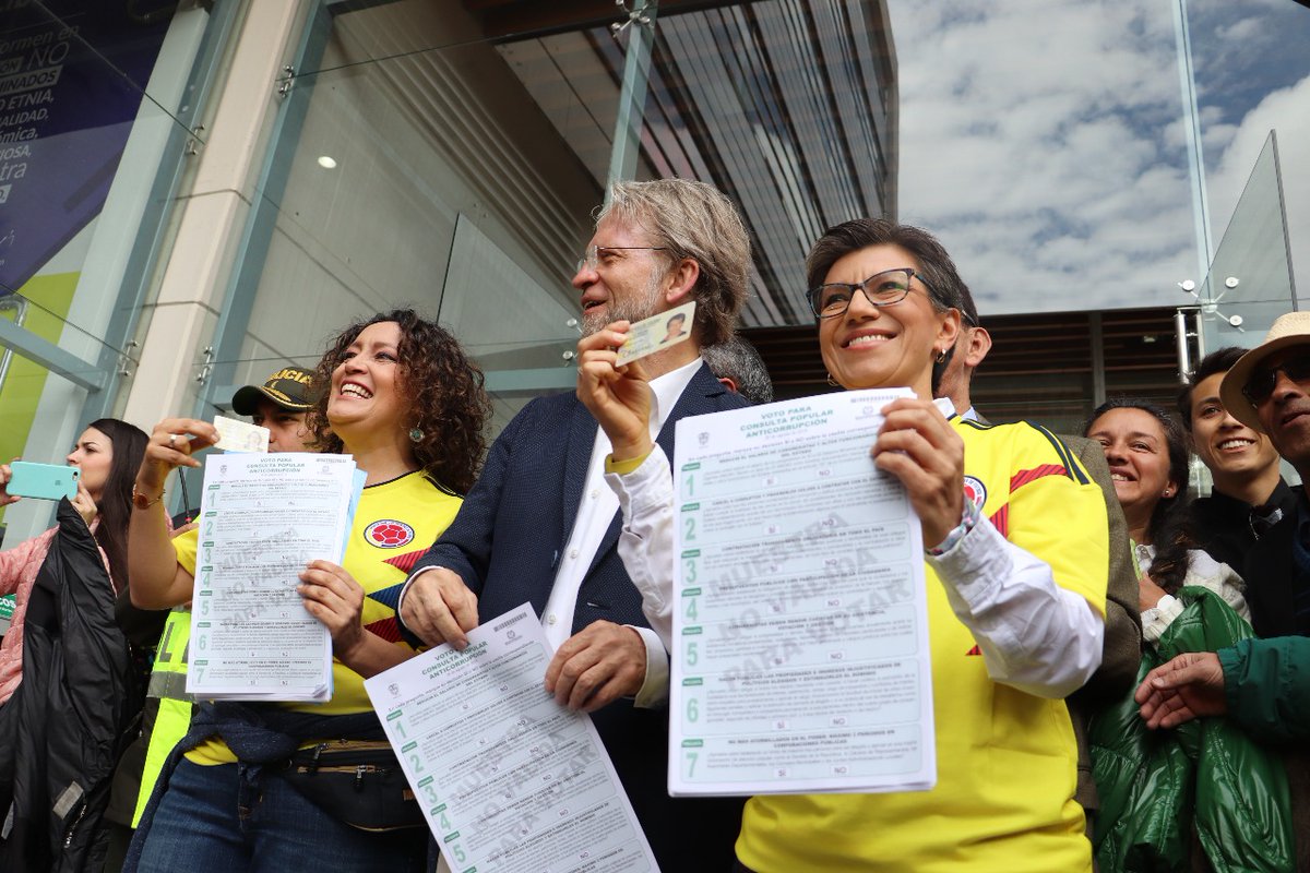 Claudia López, Robledo, Mockus esperan resultados en Gran Estación