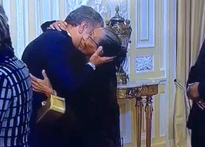 La guajira que logró el saludo más largo de Duque en el besamanos