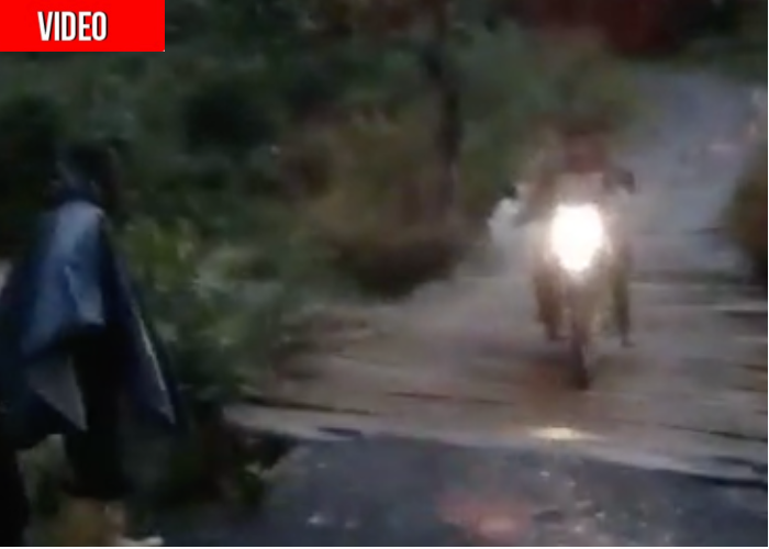 El puente quebrado que tiene enredados a los afro de Suárez, Cauca