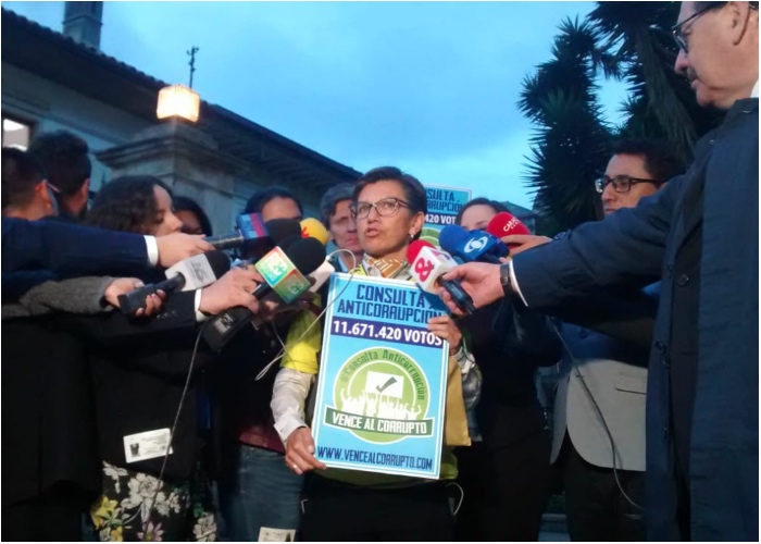 Los que le madrugaron a la cita de Duque