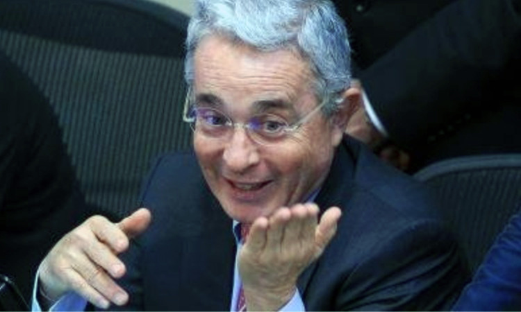 El mínimo que necesita Uribe