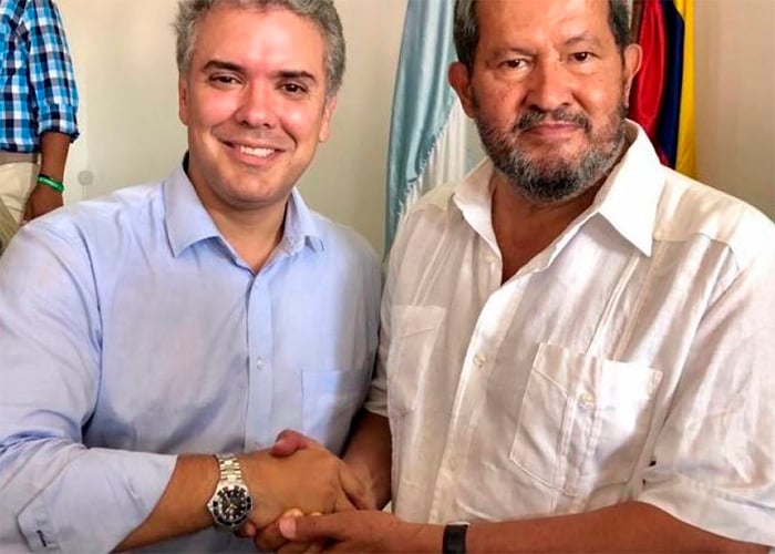 Agradecimiento presidencial con embajada a Angelino Garzón