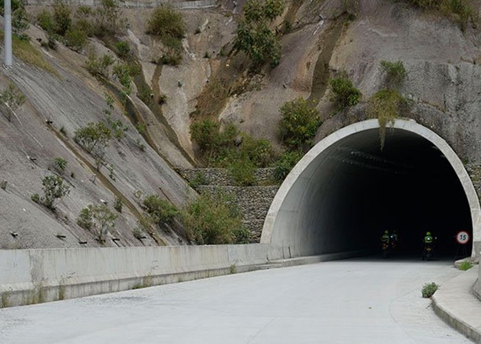 Del Túnel de La Línea, los pastorcitos mentirosos y los dos años que faltan para entregarlo