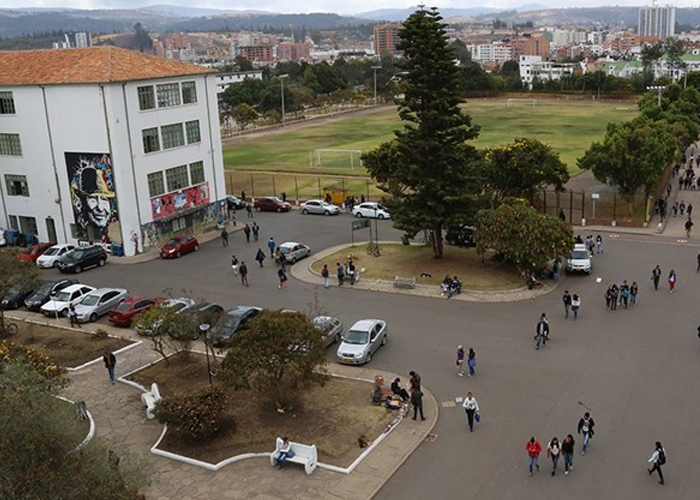 Cerrar la universidad es cegar el derecho a pensar