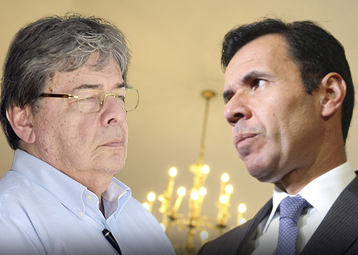 Holmes dejó al exministro Rivera con los crespos hechos