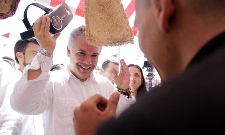 ¿Y aquí quién gobierna? A propósito de la caída en popularidad del presidente Duque