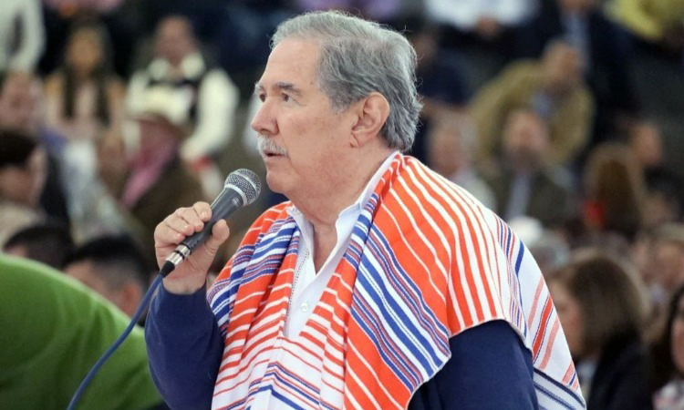 Sr.  Botero: Ud. es ministro y no jefe gremial