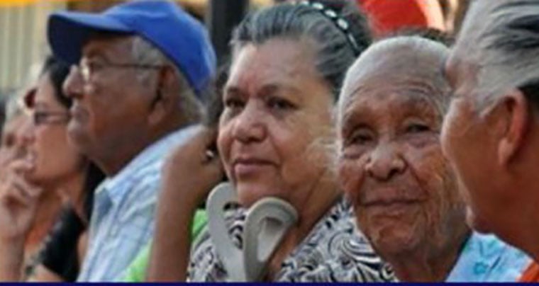 Las pensiones, vuelve y juegan