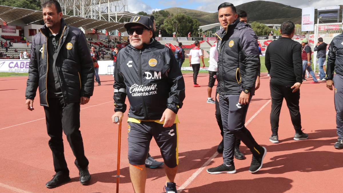 El infierno de Maradona en Sinaloa: ya no podrá caminar