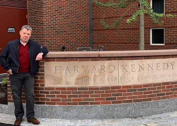 El verdadero rol de Santos en Harvard