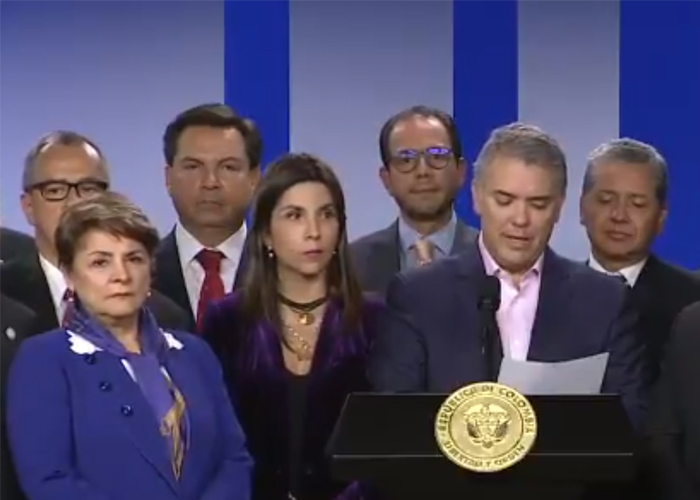 La taumatargia presidencial y el coro de rectores