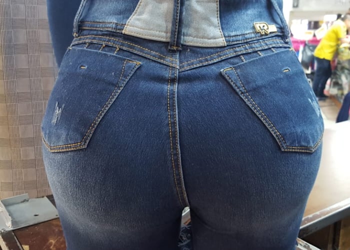 Ni los chinos han podido copiar los jeans levanta cola