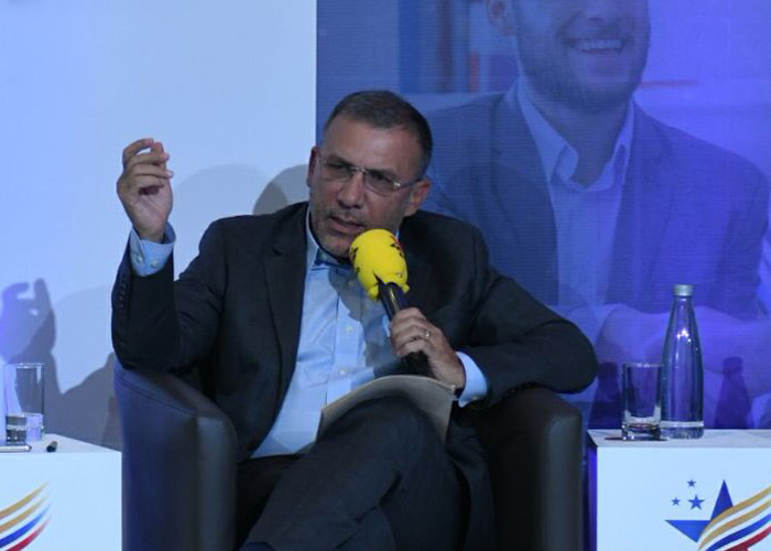 Roy se recupera, ¡de veras!