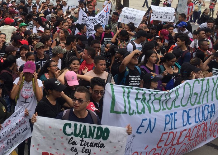 Diez mil voces clamando educación en Barranquilla