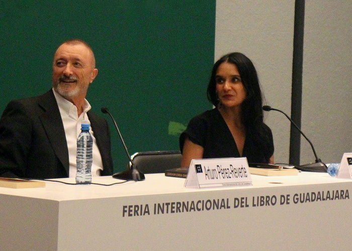 Pérez-Reverte, el ególatra y desalmado heredero de los conquistadores que nos ultrajaron