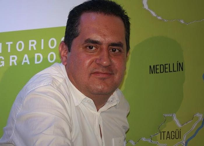 El alcalde de Envigado premiado por ser el mejor, capturado por corrupción