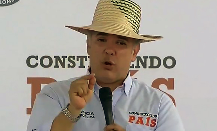 Qué desastre de país