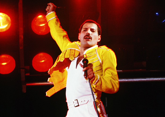 Freddie Mercury resucita y se presenta por primera vez con Queen en Bogotá