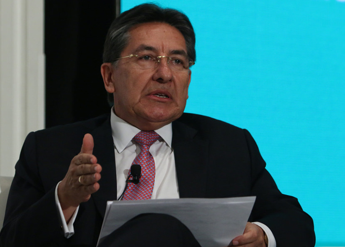 Néstor Humberto Martínez, entre la ética y el delito