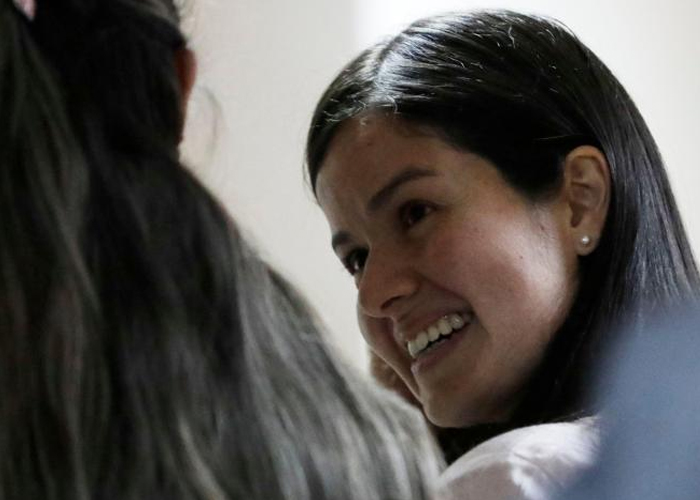 Paola Solarte, vinculada al caso Odebrecht, vuelve a casa con sus dos hijos