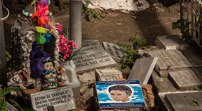  - La peregrinación a la tumba de Omaira en Armero