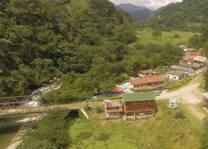 Antioquia y Caldas aún anhelan la pavimentación de la Vía del Renacimiento