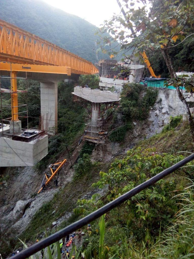  - Coviandina, filial del Grupo Aval, la constructora del puente en la vía al llano que acaba de caerse