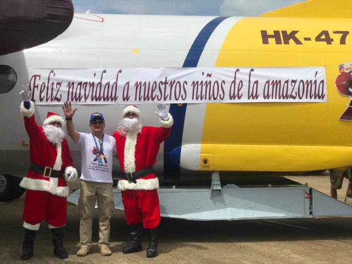  - Jhonny Rivera se transformó en Papá Noel y visitó a niños de Vaupés