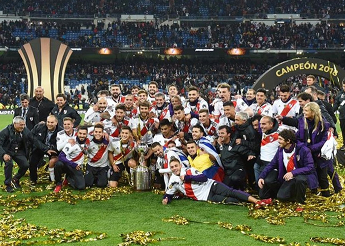 Copa Libertadores y la ironía de jugar en el país del que nos liberamos