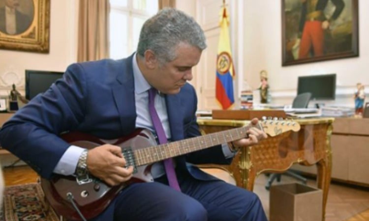 Presidente, ¡no cante más!