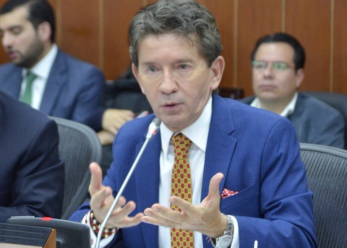 Gobernador Luis Pérez, le pido un buen alcalde para El Bagre