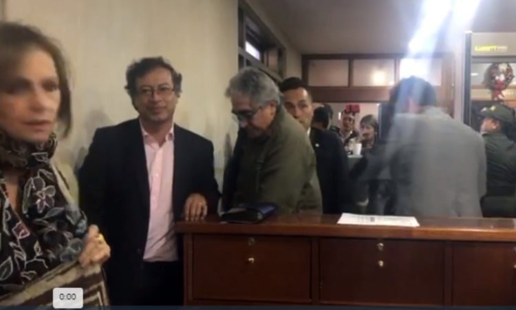 Las pruebas de Petro