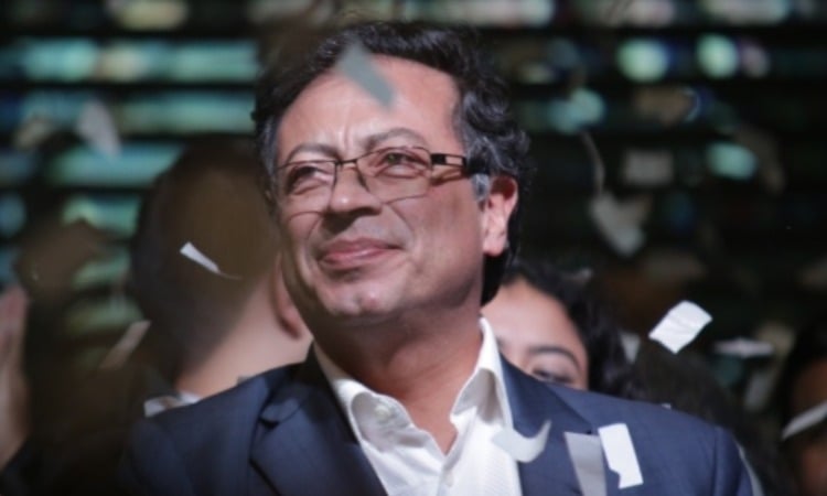 La máquina de triturar que se ensaña con Petro