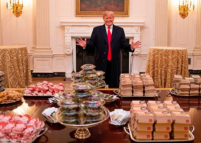 Trump recibió con comida chatarra a los campeones universitarios