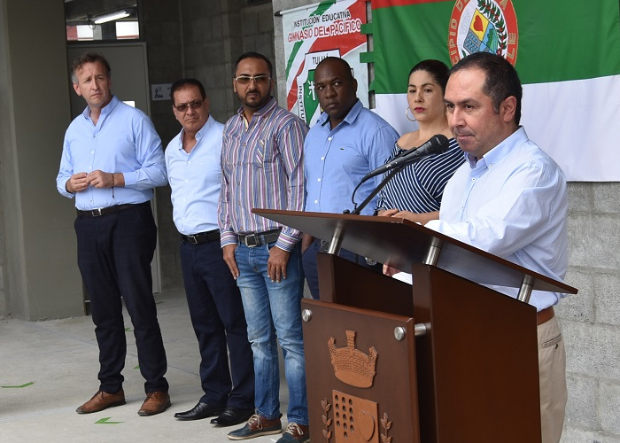 Alcalde de Tuluá le exigió al gobierno nacional celeridad en obras de colegios