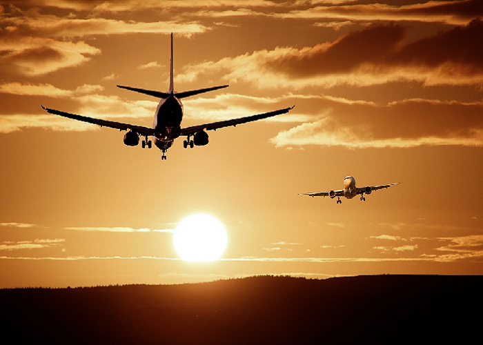 Por cepa brasileña Colombia cancela vuelos hacia Leticia