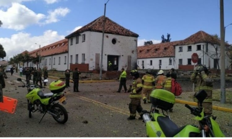 Por el ojo de la chapa