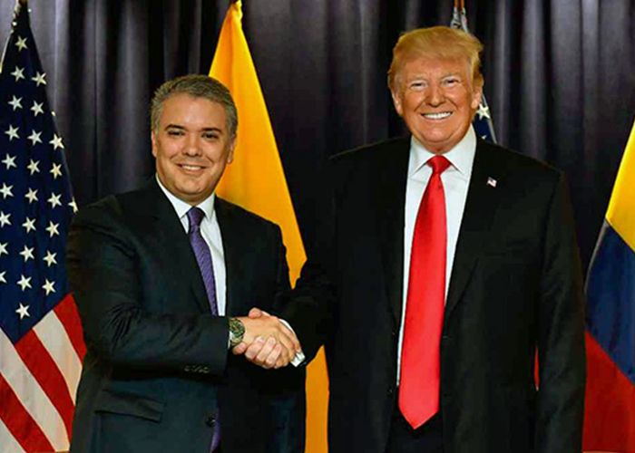 Entre las matanzas y la pandemia, se prepararía una guerra para asegurar la reelección de Trump