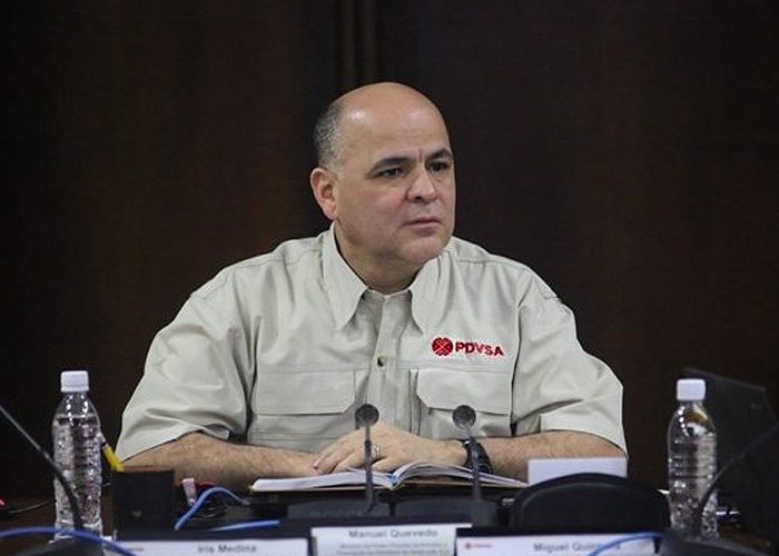  - Trump presiona con una mano y recibe el petróleo de Maduro con la otra